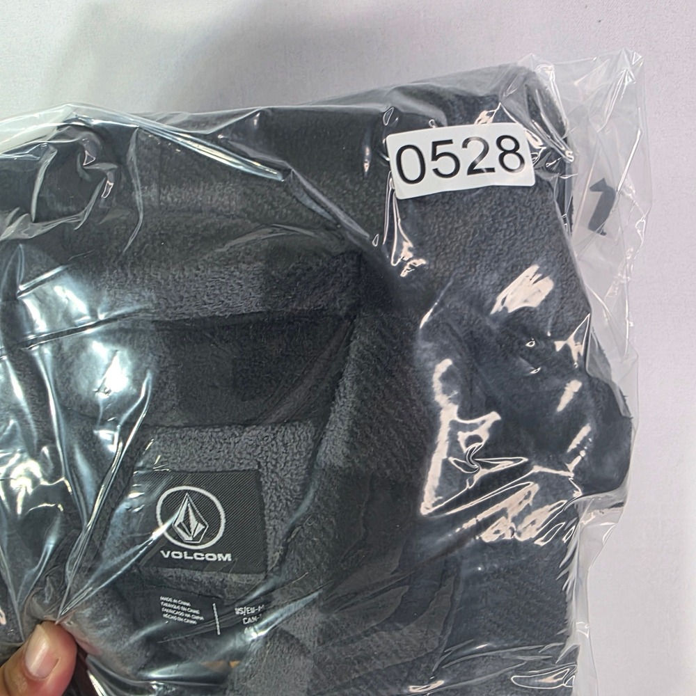 Volcom Mens Buffalo Plaid Fleece Shirt Jacket Grey Black Quilted Lining Size M - Picture 14 of 14